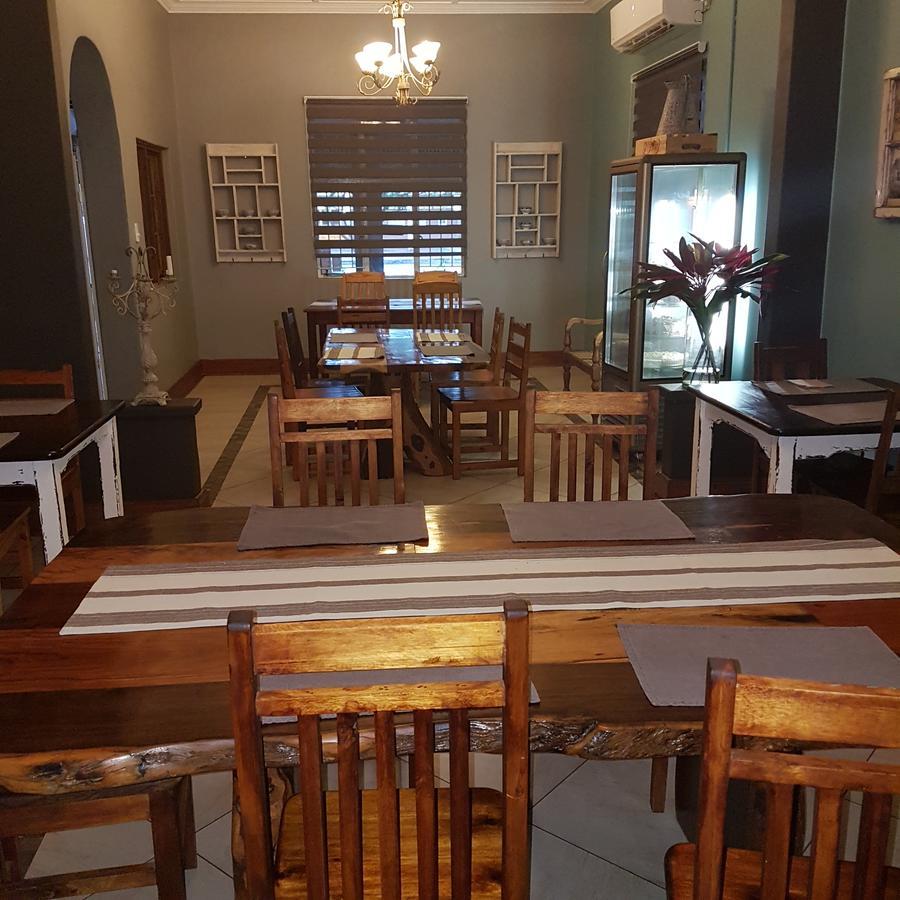 Stoep Cafe Guest House Komatipoort Exterior photo